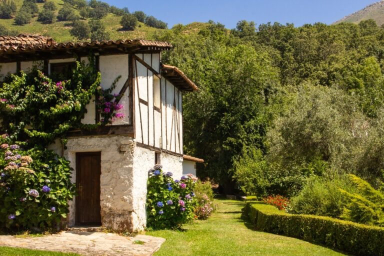 Maison dans une montagne